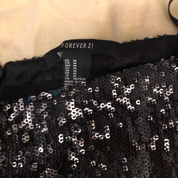 🖤 Black Silver Reversible Sequin Shorts - Picture 2 of 2
